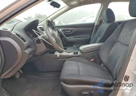 2016 Nissan Altima 2.5 z USA, uszkodzony, nr VIN 1N4AL3AP2GC241579